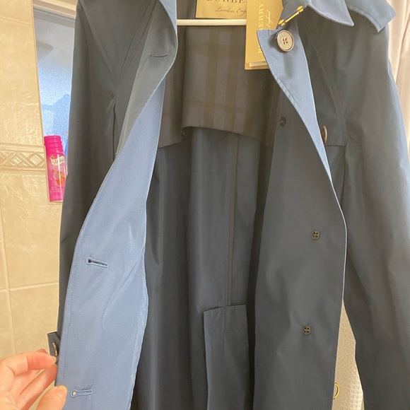 ⚡️Sale! Burberry Renwick Trench Coat - Picture 16 of 16